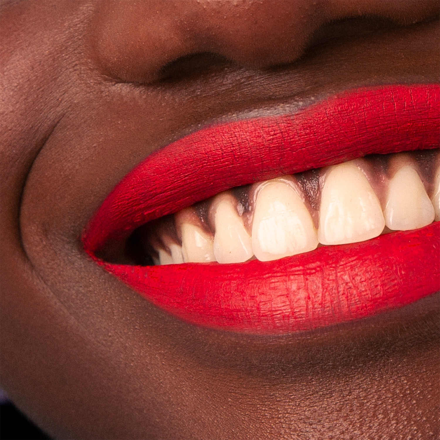 THE LONGWEAR LIPSTICK (LABIAL LÍQUIDO)